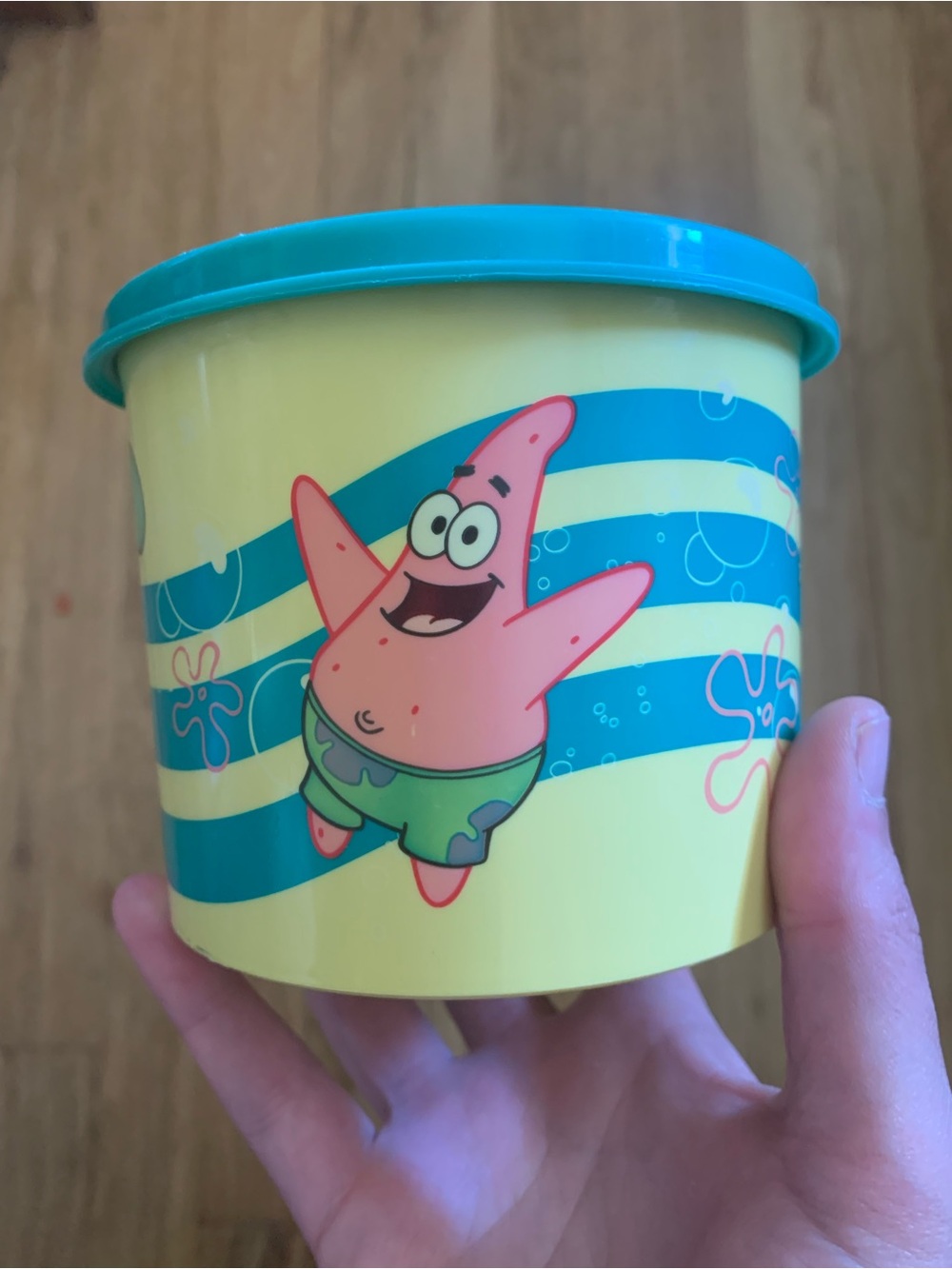 Tupperware Yellow & Teal Patrick Star Kids Snack Container